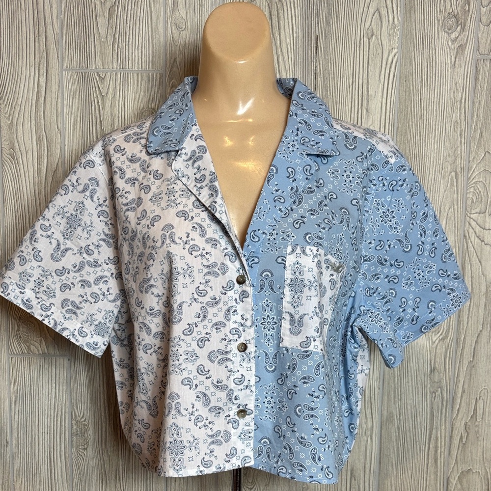 Hollister Paisley Bandana Button Up Poplin Crop Sleep Lounge Shirt-Size L NWOT